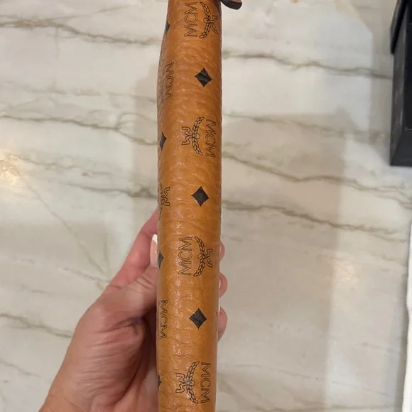 MCM Tan Visetos Zip Wallet - Picture 5 of 8